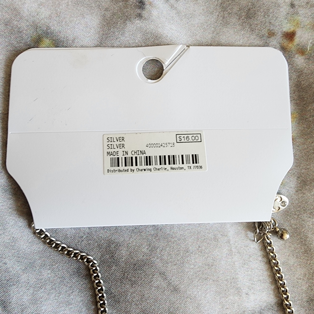 Layered necklace - Picture 9 of 11